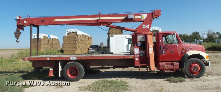 image for item DC3854 1997 International 4700 crane truck