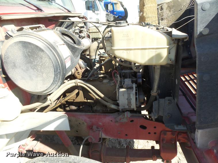 image for item DC3854 1997 International 4700 crane truck