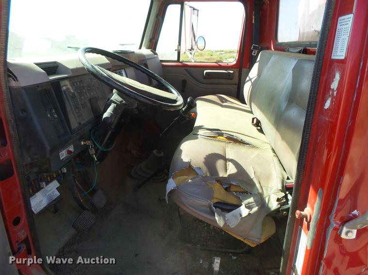 image for item DC3854 1997 International 4700 crane truck