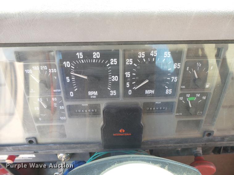 image for item DC3854 1997 International 4700 crane truck