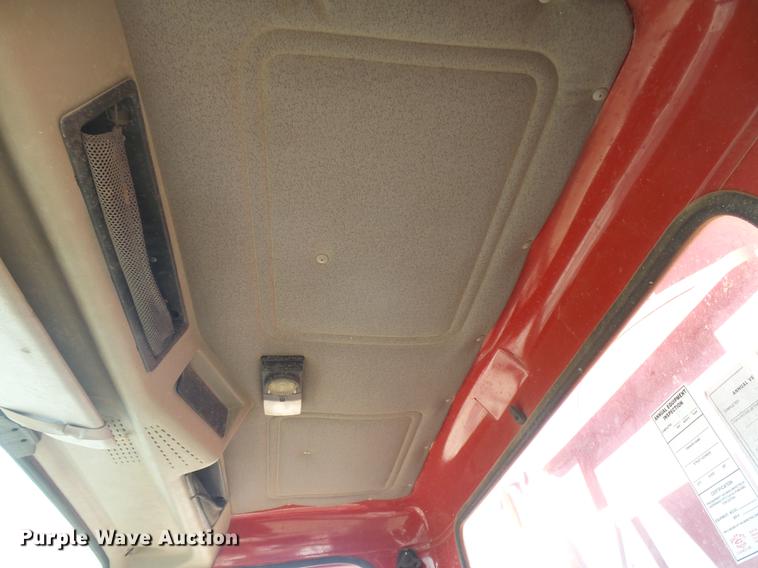 image for item DC3854 1997 International 4700 crane truck