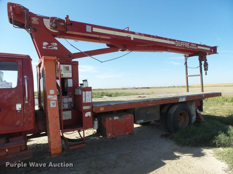 image for item DC3854 1997 International 4700 crane truck