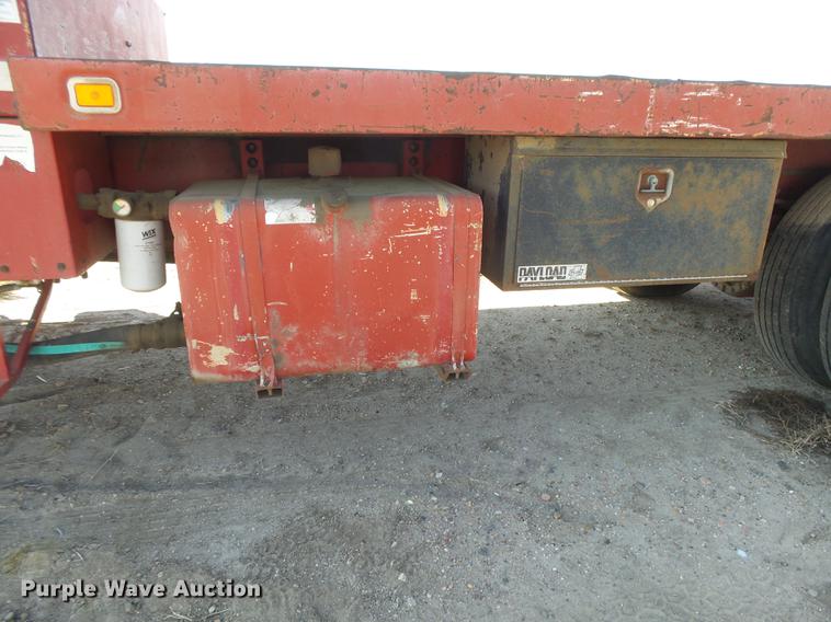 image for item DC3854 1997 International 4700 crane truck