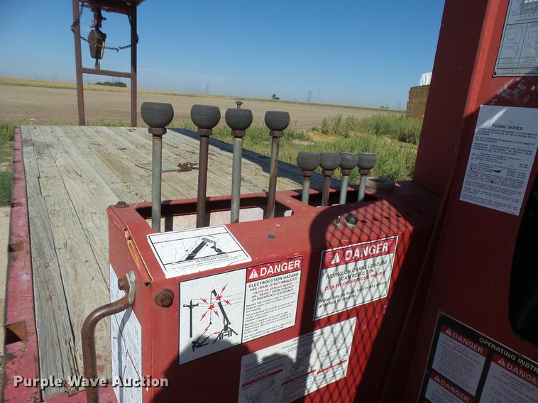 image for item DC3854 1997 International 4700 crane truck