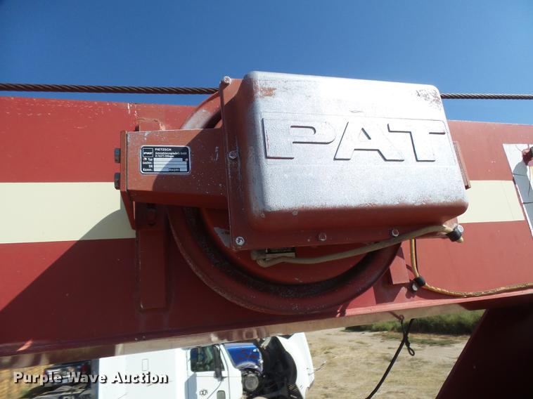 image for item DC3854 1997 International 4700 crane truck