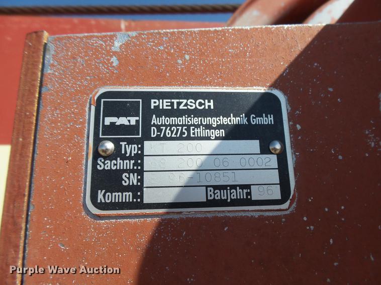 image for item DC3854 1997 International 4700 crane truck