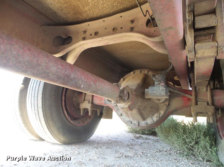 image for item DC3854 1997 International 4700 crane truck