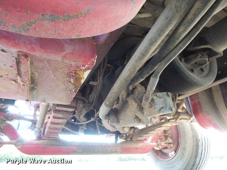 image for item DC3854 1997 International 4700 crane truck