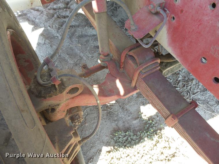 image for item DC3854 1997 International 4700 crane truck