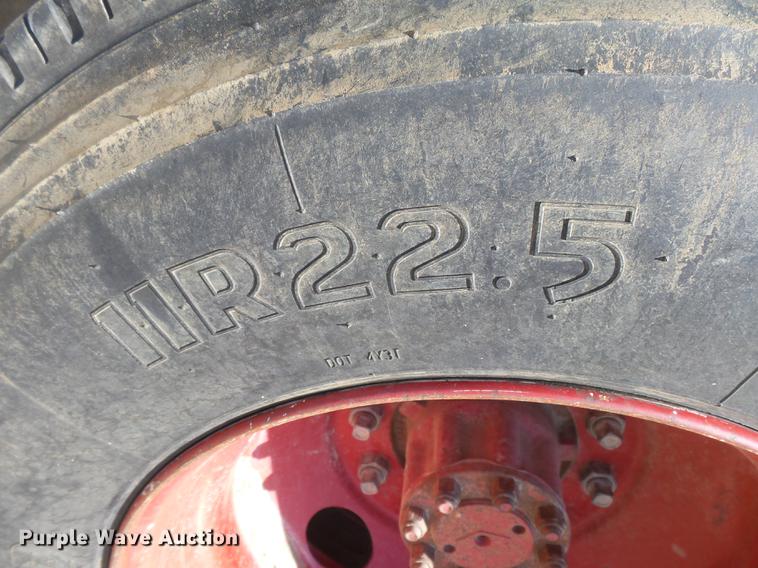 image for item DC3854 1997 International 4700 crane truck