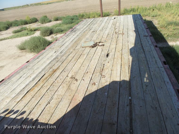 image for item DC3854 1997 International 4700 crane truck