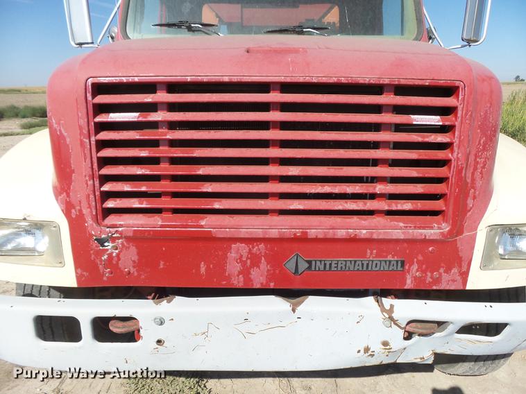 image for item DC3854 1997 International 4700 crane truck