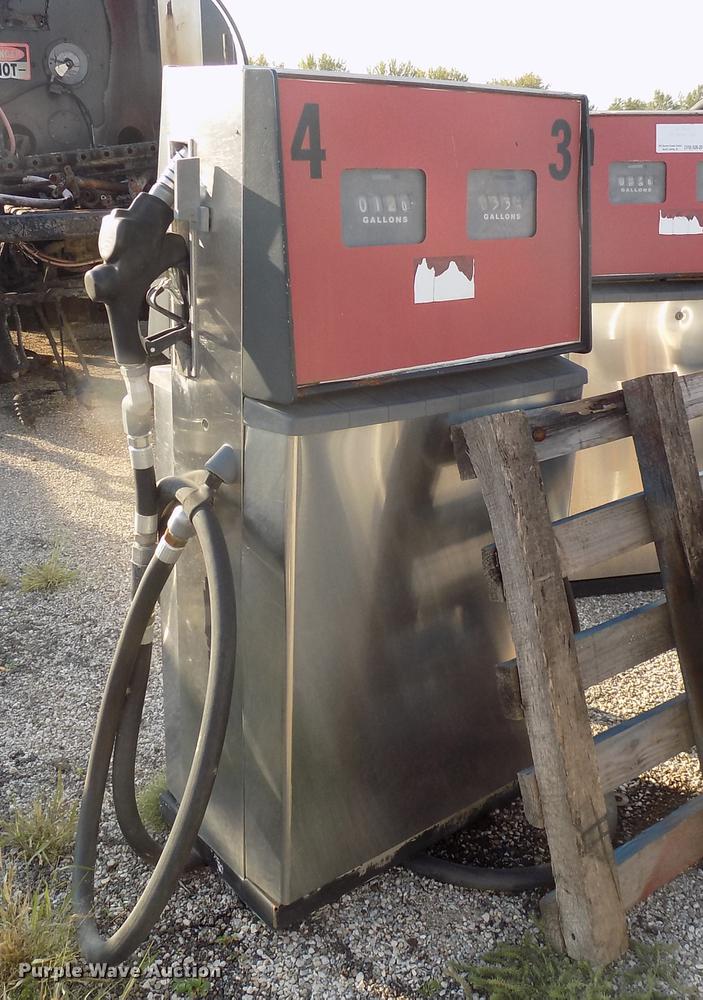 image for item DC4796 (2) fuel pumps