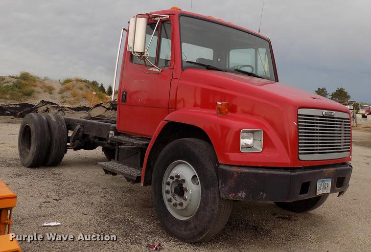 image for item DC4833 1998 Freightliner FL70 truck cab and chassis