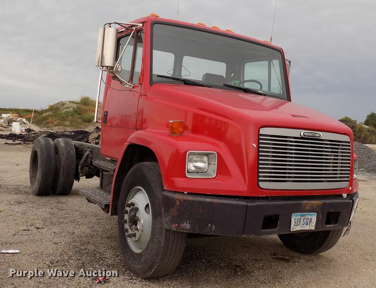 image for item DC4833 1998 Freightliner FL70 truck cab and chassis