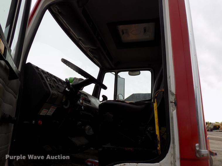 image for item DC4833 1998 Freightliner FL70 truck cab and chassis