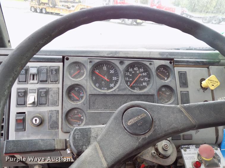 image for item DC4833 1998 Freightliner FL70 truck cab and chassis