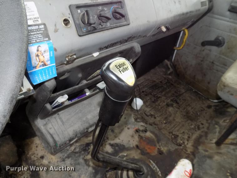 image for item DC4833 1998 Freightliner FL70 truck cab and chassis