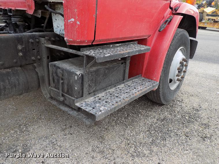 image for item DC4833 1998 Freightliner FL70 truck cab and chassis