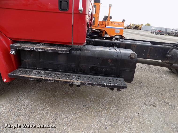 image for item DC4833 1998 Freightliner FL70 truck cab and chassis