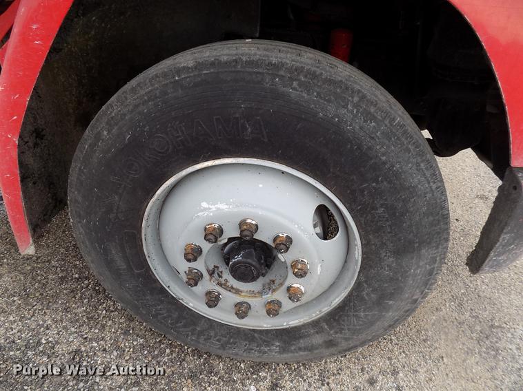 image for item DC4833 1998 Freightliner FL70 truck cab and chassis