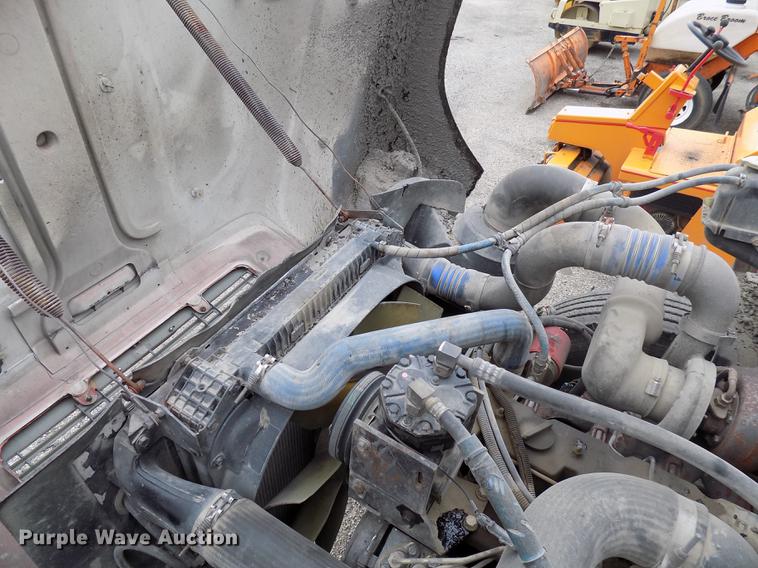 image for item DC4833 1998 Freightliner FL70 truck cab and chassis