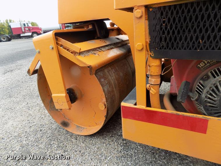 image for item DC4834 LeeBoy 300 double drum roller