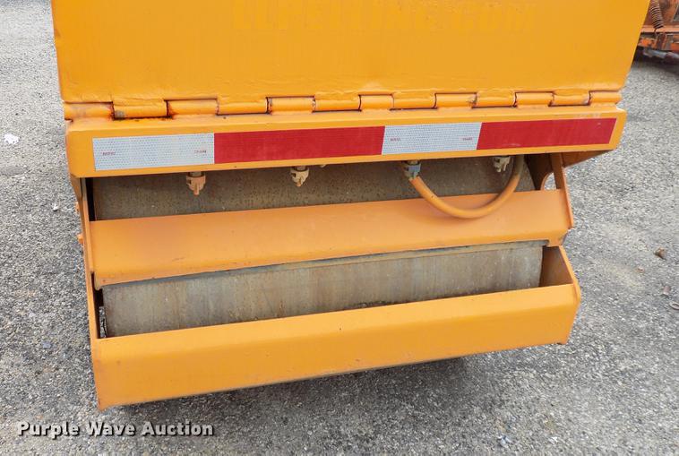 image for item DC4834 LeeBoy 300 double drum roller