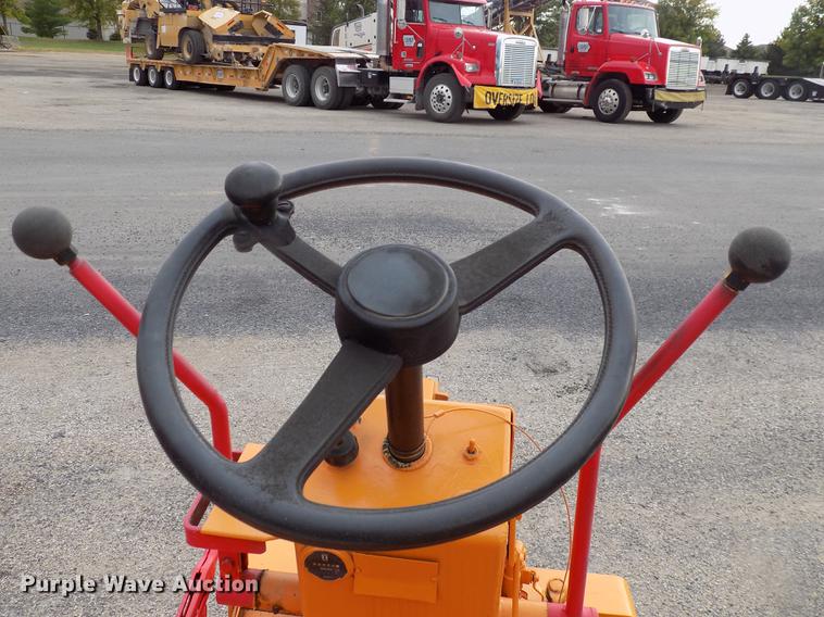 image for item DC4834 LeeBoy 300 double drum roller