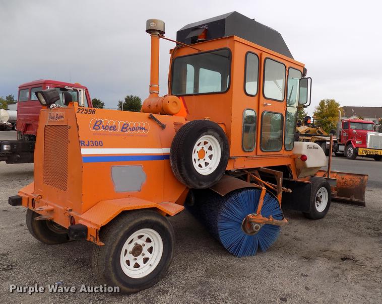 image for item DC4835 Broce Broom RJ300 broom