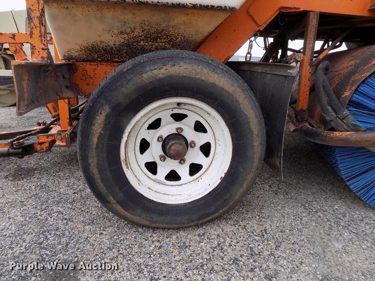 image for item DC4835 Broce Broom RJ300 broom