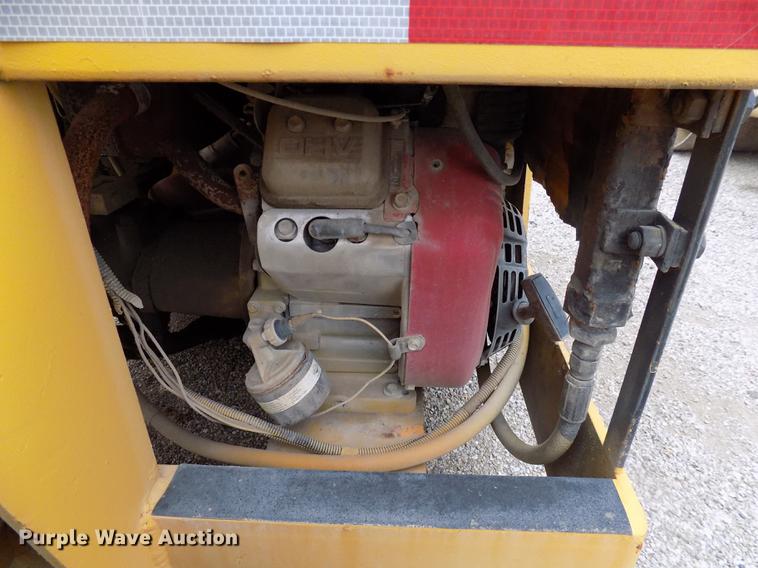 image for item DC4837 LeeBoy 300 double drum roller