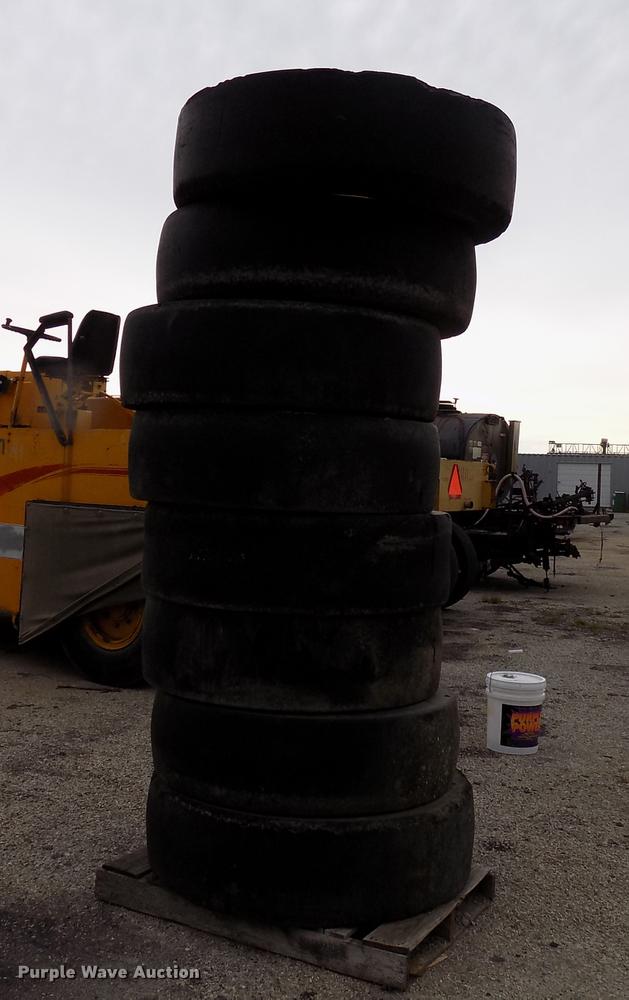 image for item DC4839 Tires