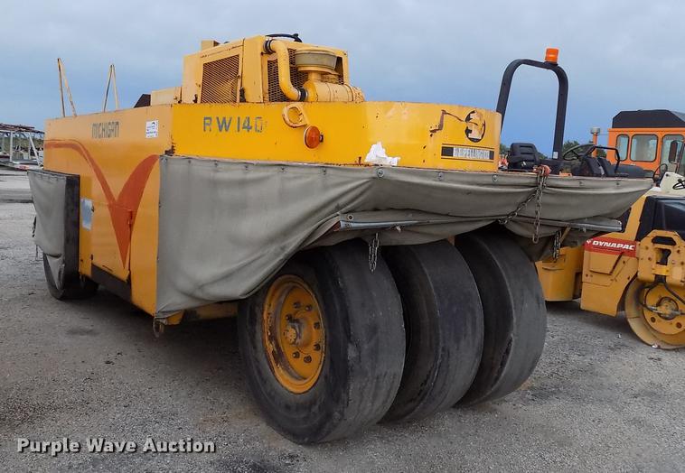 image for item DC4840 Michigan KW-140 pneumatic roller