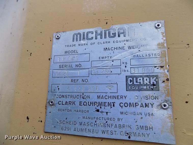 image for item DC4841 Michigan RW140 pneumatic roller