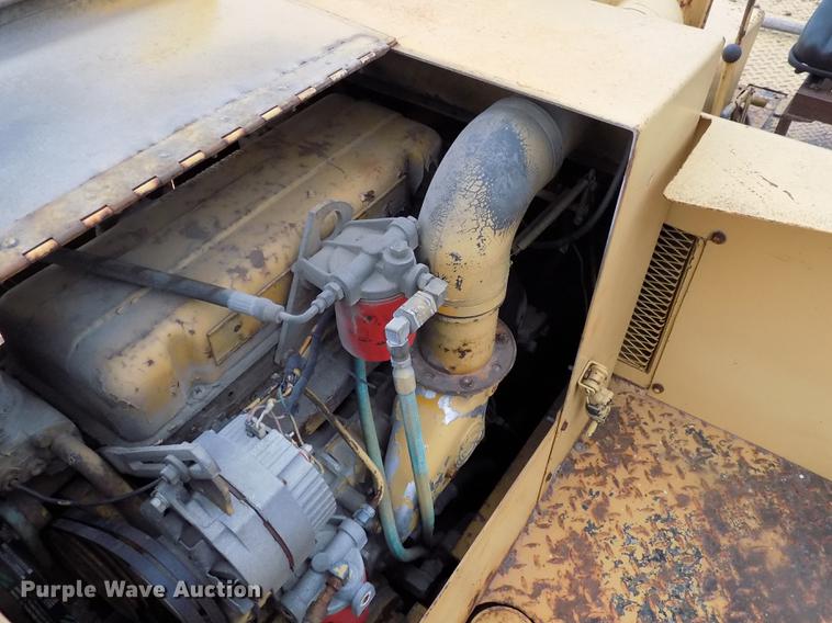 image for item DC4841 Michigan RW140 pneumatic roller