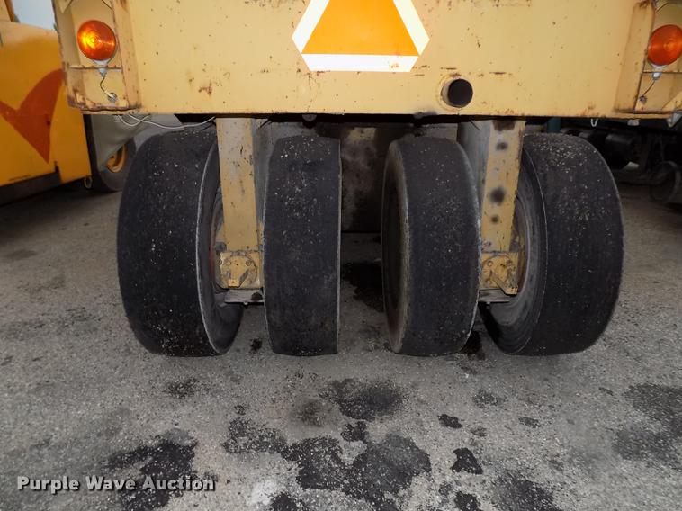 image for item DC4841 Michigan RW140 pneumatic roller