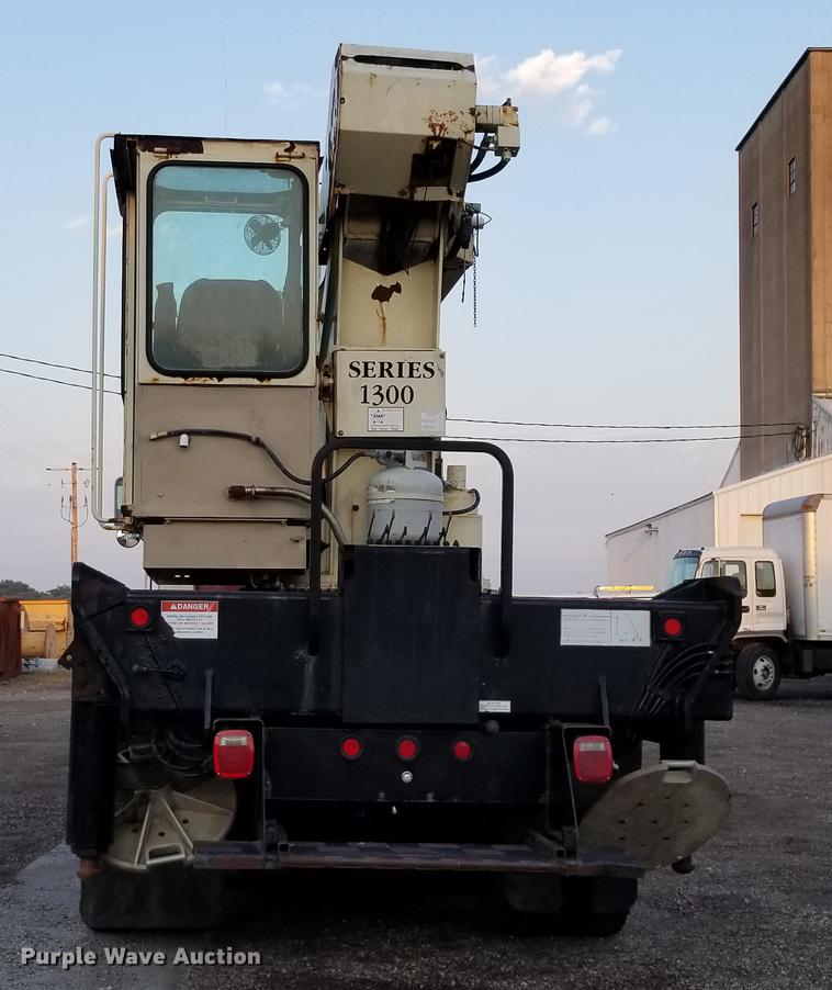 image for item DC4842 2001 Sterling L9500 crane truck