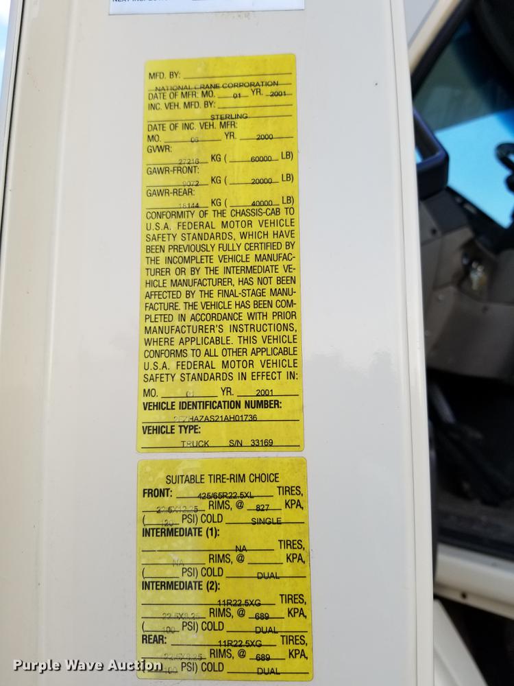 image for item DC4842 2001 Sterling L9500 crane truck