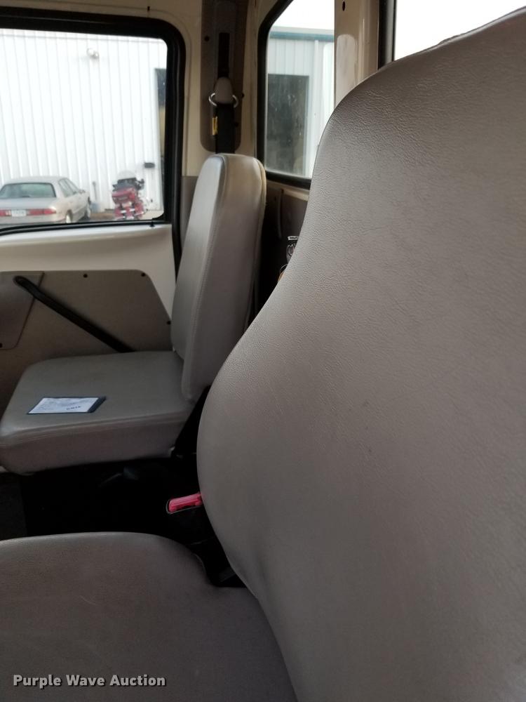 image for item DC4842 2001 Sterling L9500 crane truck