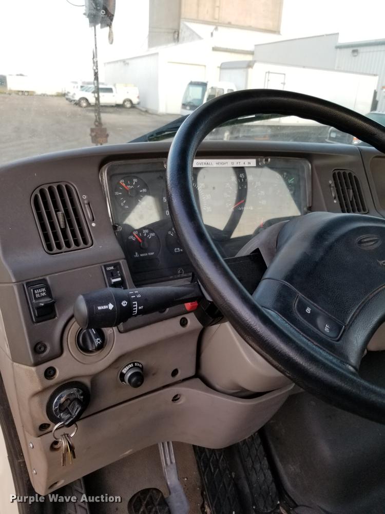 image for item DC4842 2001 Sterling L9500 crane truck