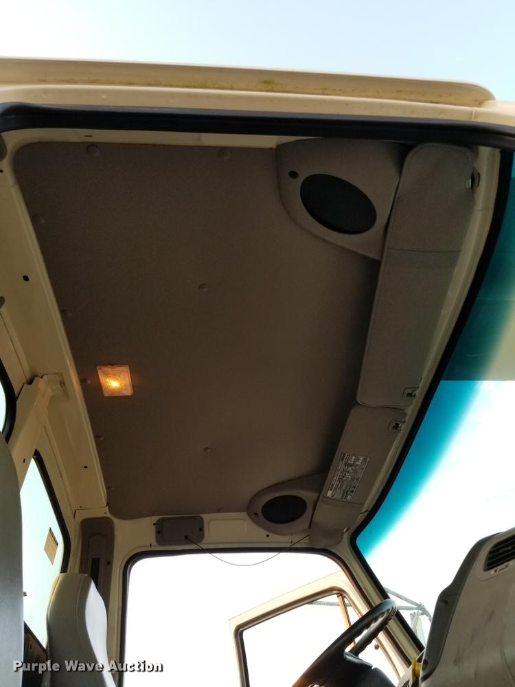 image for item DC4842 2001 Sterling L9500 crane truck