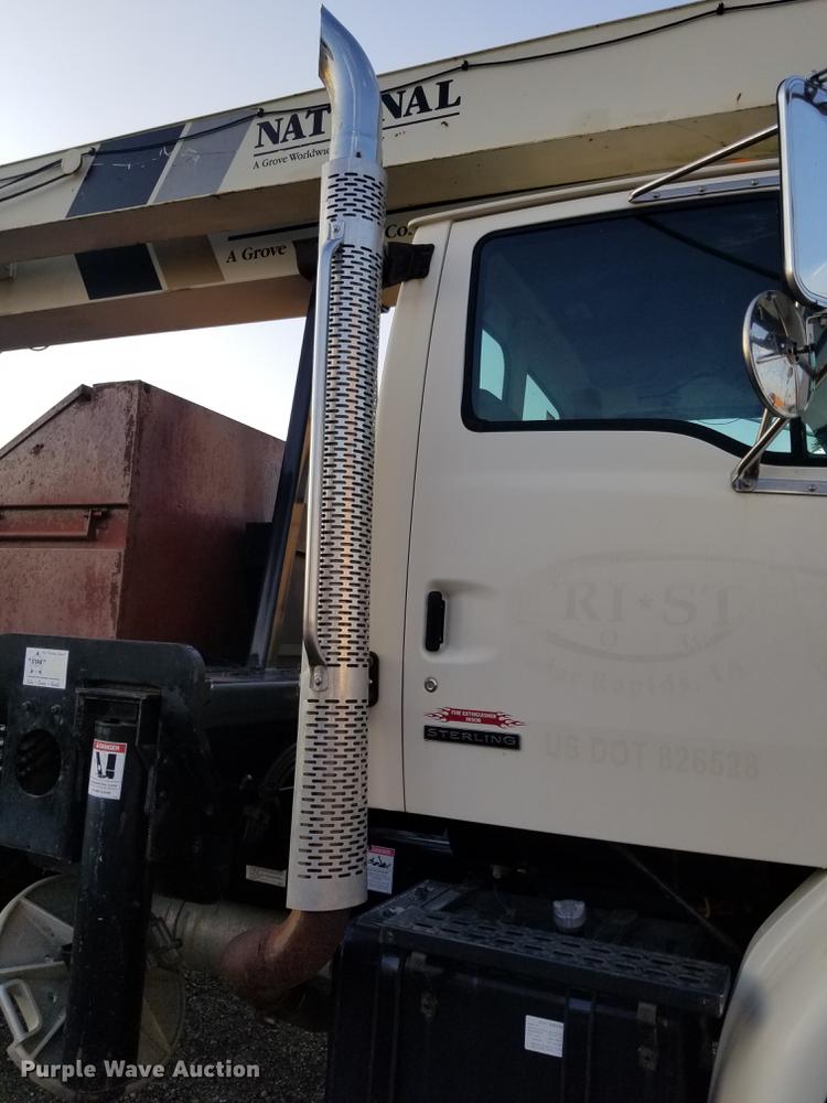 image for item DC4842 2001 Sterling L9500 crane truck