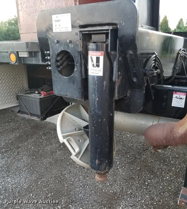 image for item DC4842 2001 Sterling L9500 crane truck