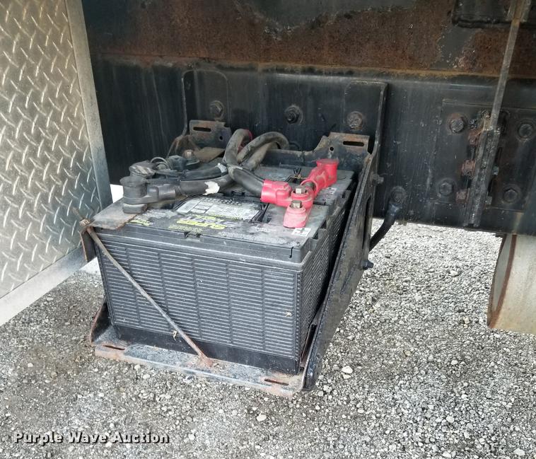 image for item DC4842 2001 Sterling L9500 crane truck