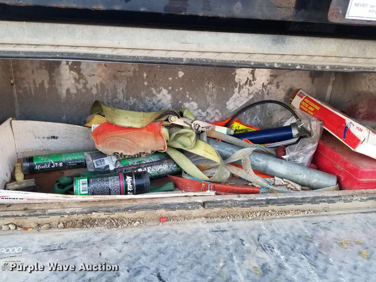 image for item DC4842 2001 Sterling L9500 crane truck