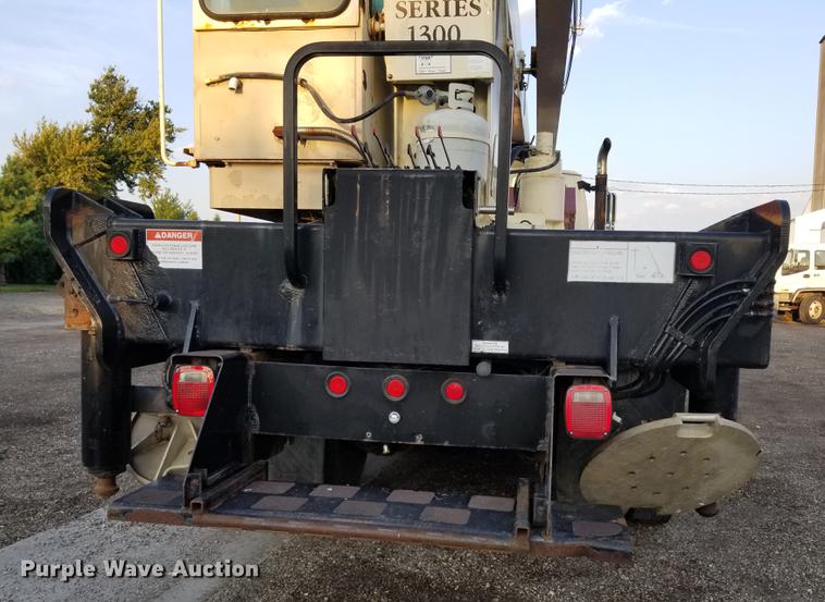 image for item DC4842 2001 Sterling L9500 crane truck