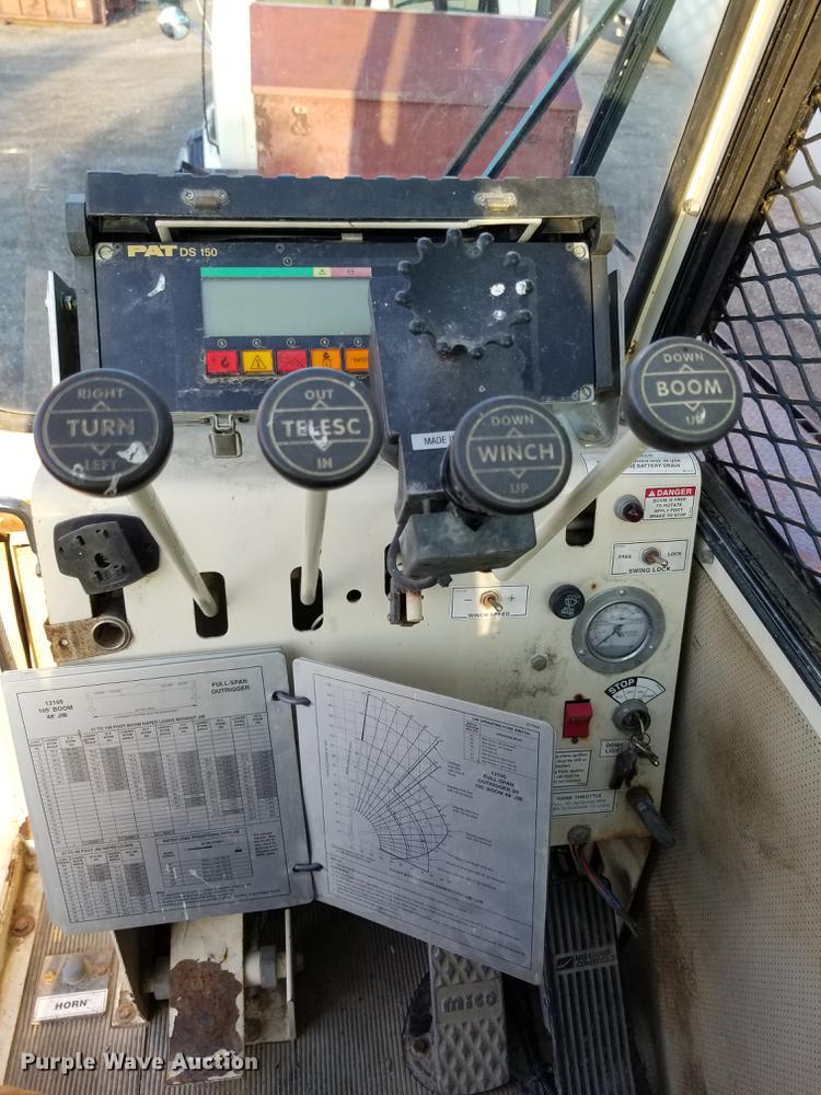 image for item DC4842 2001 Sterling L9500 crane truck