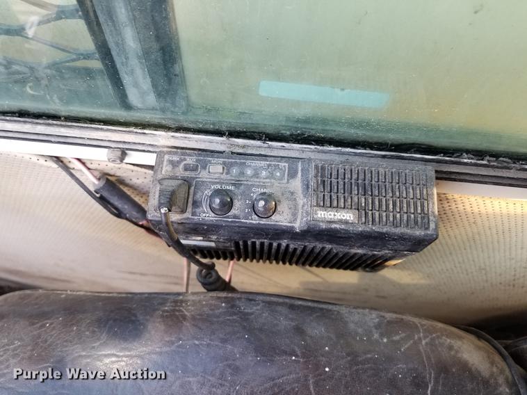 image for item DC4842 2001 Sterling L9500 crane truck