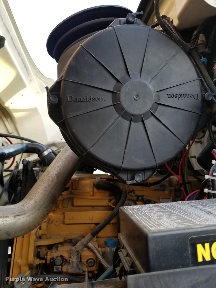 image for item DC4842 2001 Sterling L9500 crane truck